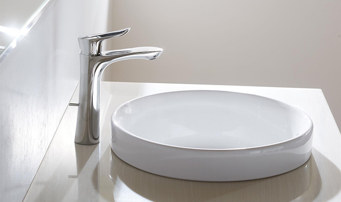 TOTO ユーティリティ用シングル混合水栓 湯側角度規制付き 洗面所用 受注生産品  - 2