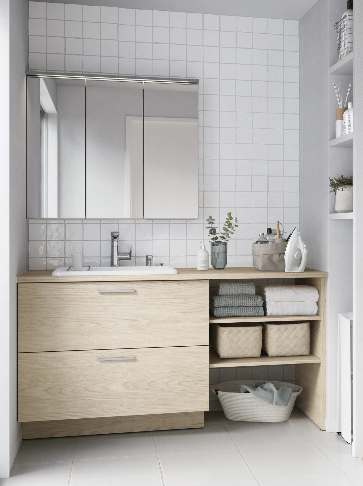 広いカウンターで家族と家事シェア