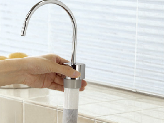 浄水器機能付水栓（浄水カートリッジ内蔵形） | 水栓金具（キッチン 