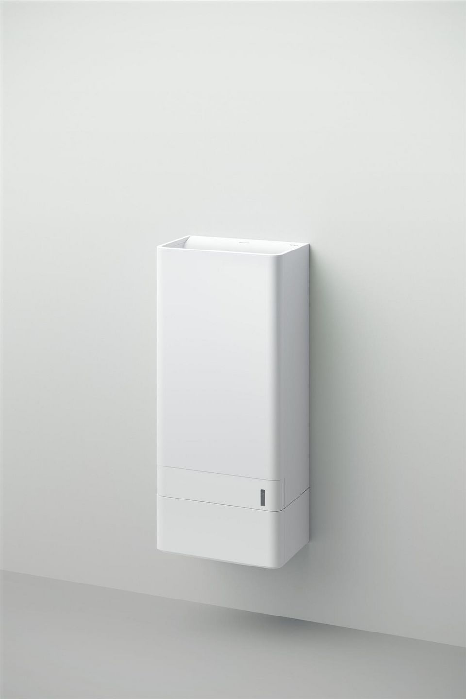 吸引式ハンドドライヤー 開発秘話】ー「きれいと快適・健康」を