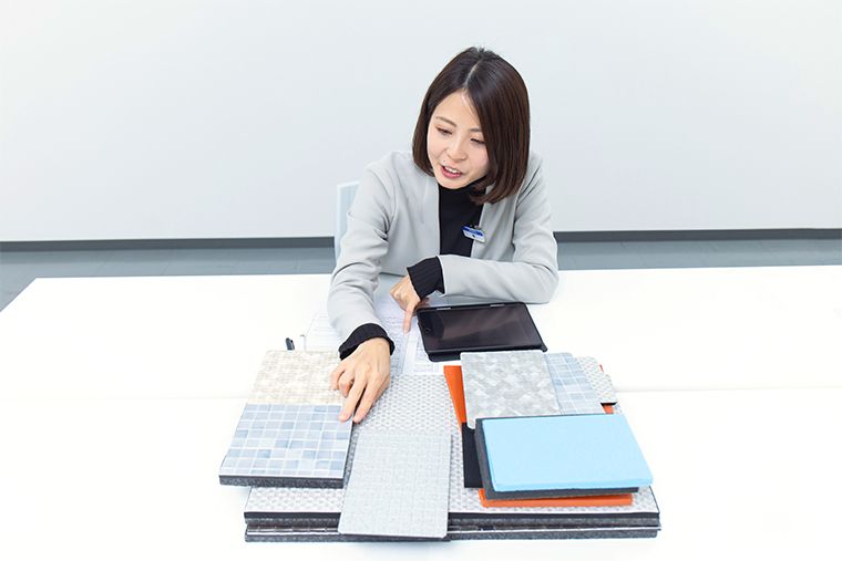 お掃除ラクラクほっカラリ床」第2弾。「ほっ」の秘密を脳科学の お掃除ラクラクほっカラリ床」第2弾。「ほっ」の秘密を脳科学の