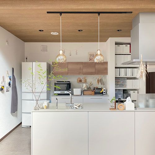 ♪ カナダ産ホワイトパインで作った ナチュラルテイスト キッチン収納